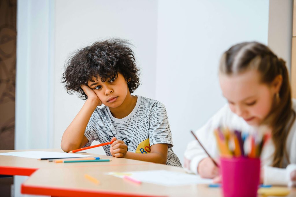 Child with anxiety in a school setting. Tips for Helping children work through their anxiety. Brain Insights.