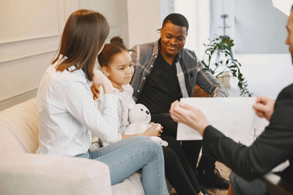 Parents helping their child with anxiety. Tips for Helping children work through their anxiety. Brain Insights.